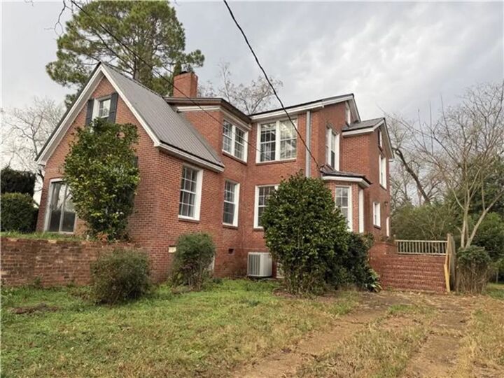 Property Photo:  82 S Midway Street  AL 36016 