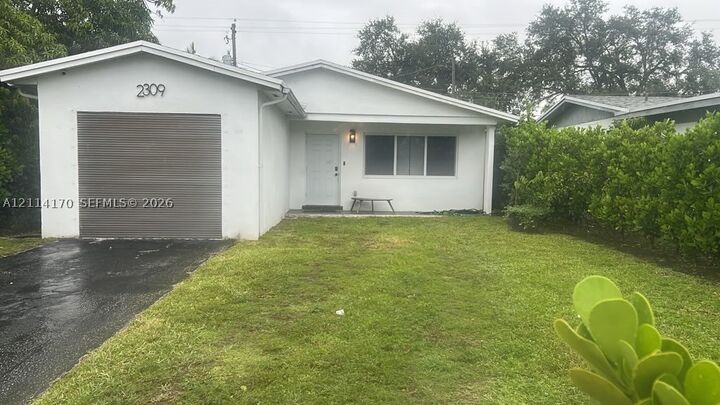 Property Photo: 2309 Cody St FL 33020