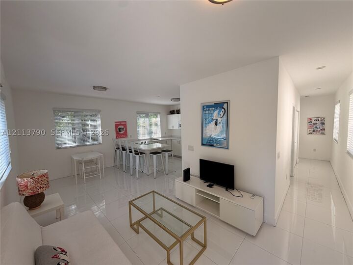 Property Photo:  1510 Drexel Ave 8  FL 33139 