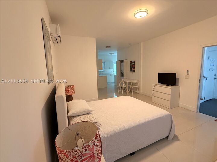 Property Photo: 1510 Drexel Ave 5 FL 33139