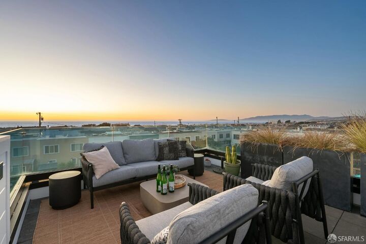 Property Photo:  2131 41st Avenue  CA 94116 