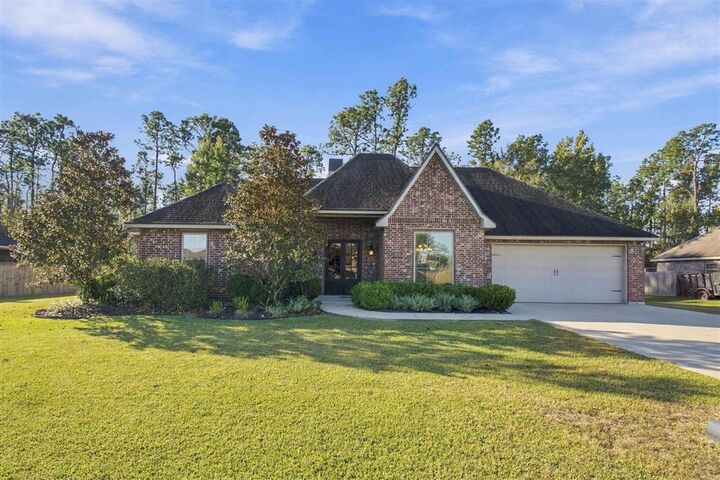 Property Photo: 2777 Williamsport Drive LA 70611