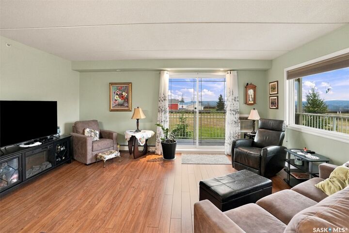 Property Photo:  2 18th Street E 207  SK S0M 0E0 