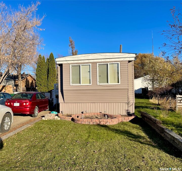 Property Photo:  341 Hawkes Street  SK S0G 0E0 