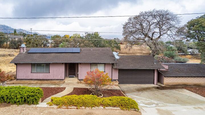 Property Photo:  21908 Valley Vista Drive  CA 93561 
