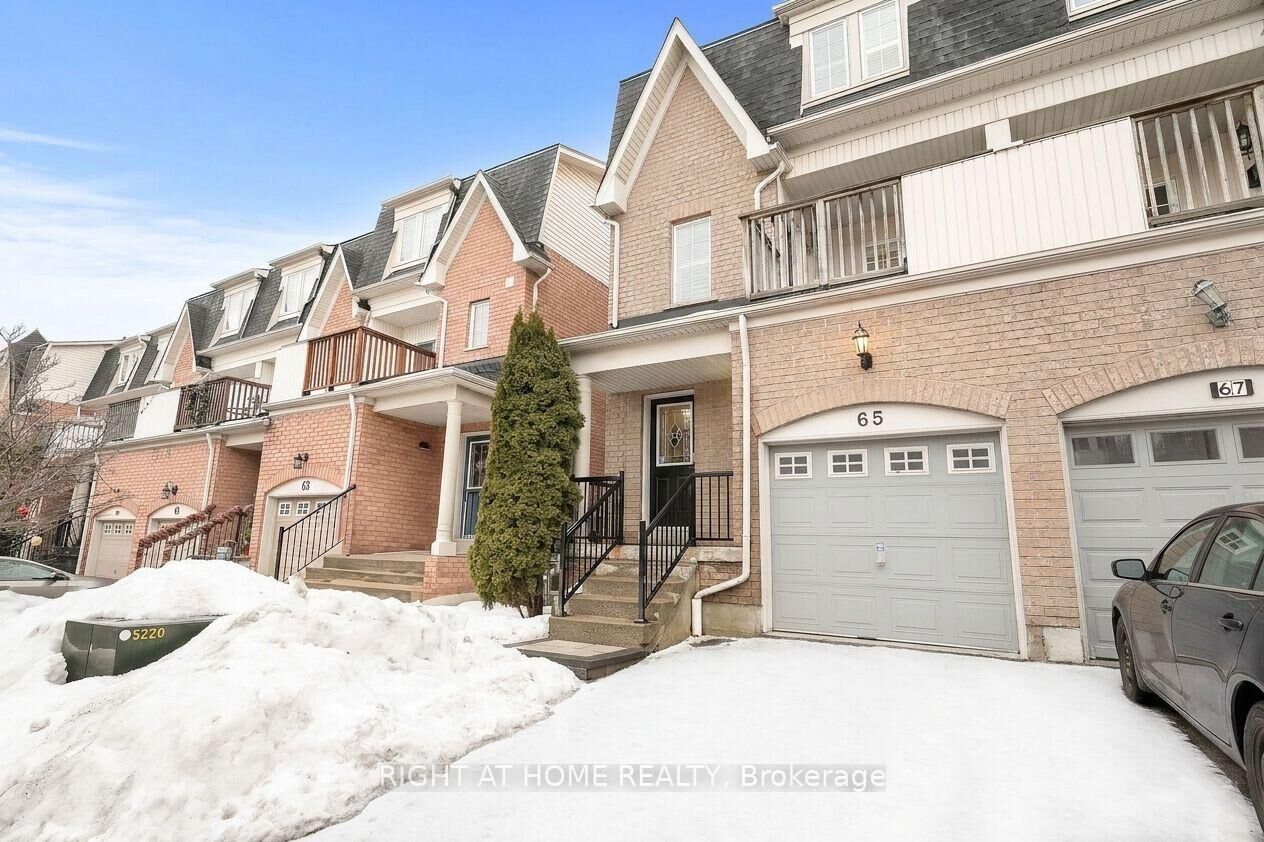 Property Photo:  65 Sprucedale Way 31  ON L1N 9T9 
