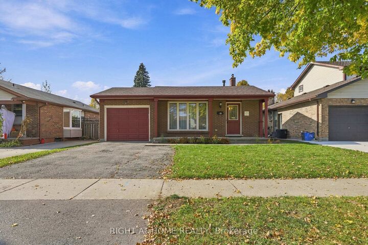 Property Photo:  53 Lysanda Avenue  ON N5Z 4L1 