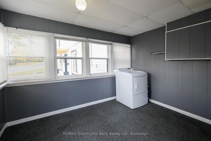 Property Photo:  36 Graham Street  ON K8P 1P5 