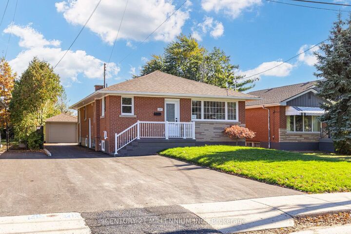Property Photo:  387 East 19th Street Upper  ON L9A 4S9 