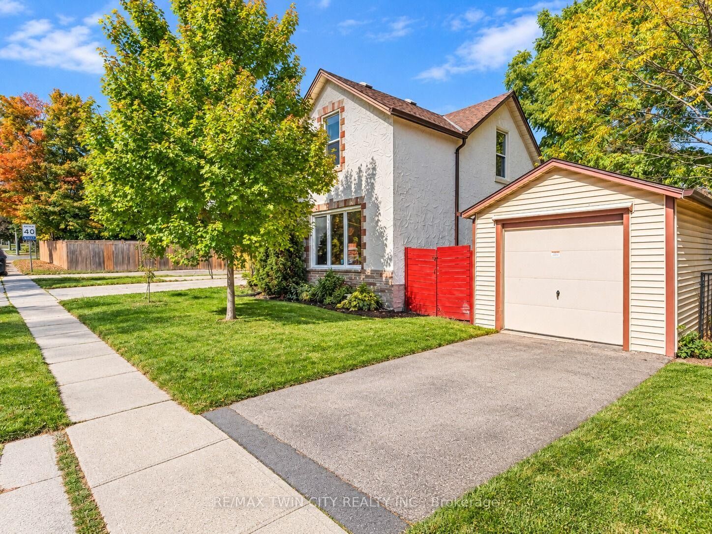 Property Photo:  116 Victoria Avenue  ON N1S 1X9 