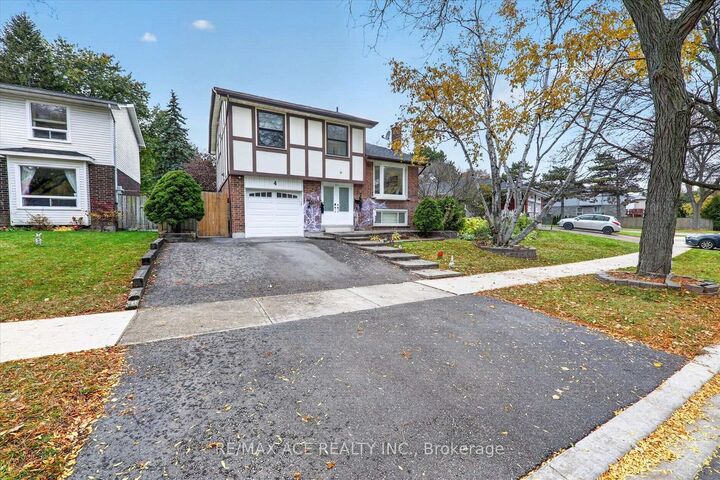 Property Photo: 4 Renfield Crescent ON L1P 1B4