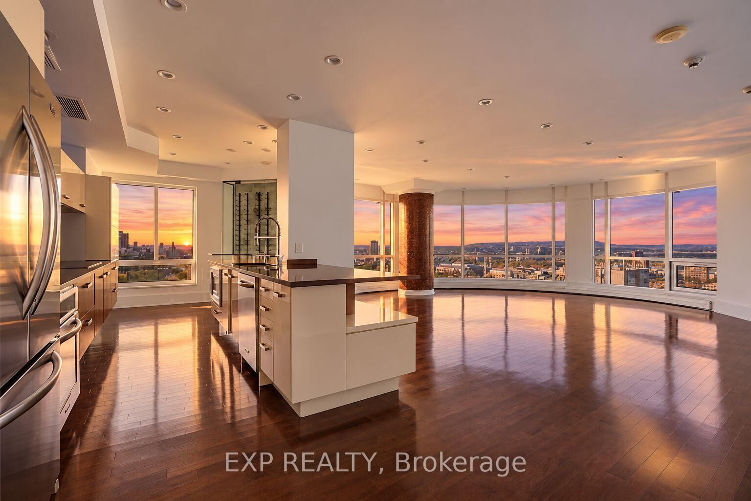 Property Photo:  200 Rideau Street Ph 2503  ON K1N 5Y1 