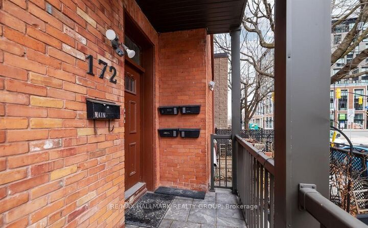 Property Photo:  172 Cobourg Street Unit #2  ON K1N 8H5 