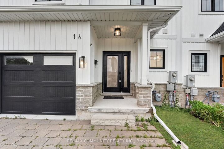 Property Photo:  14 King Street  ON L2A 0C6 