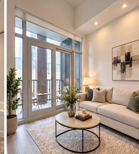 Property Photo:  238 Simcoe Street 1101  ON M5T 0E2 