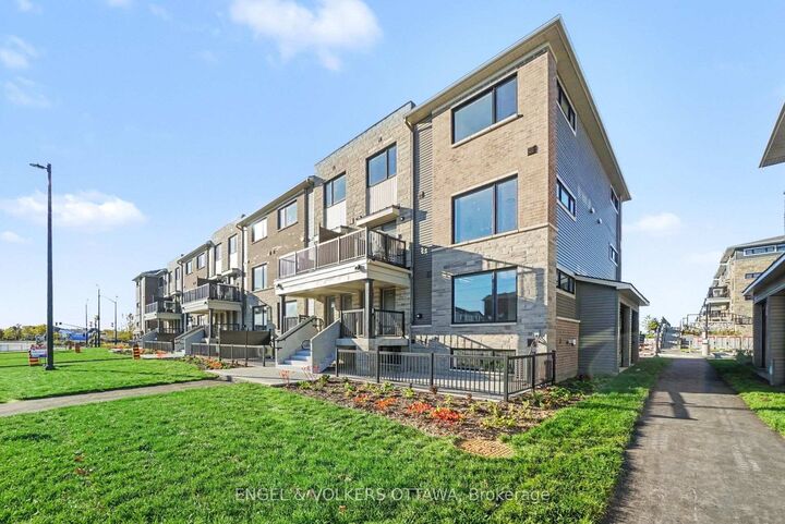 Property Photo:  201 Glenroy Gilbert Drive 27  ON K2J 7N7 