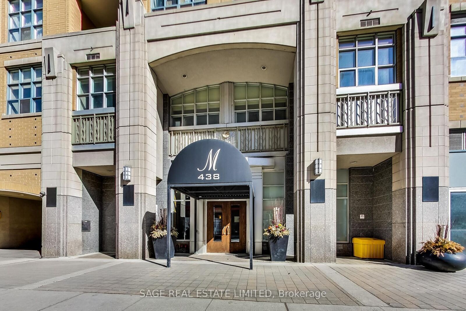 Property Photo:  438 Richmond Street W 620  ON M5V 3S6 