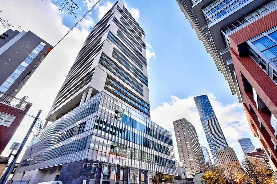 Property Photo:  89 McGill Street 1401  ON M5B 0B1 
