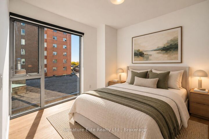 Property Photo:  109 Vaughan Road 502  ON M6C 0B1 