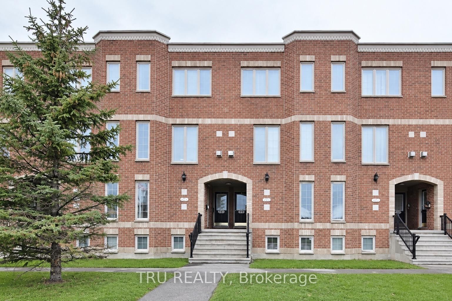Property Photo:  835 Longfields Drive 4  ON K2J 5N2 