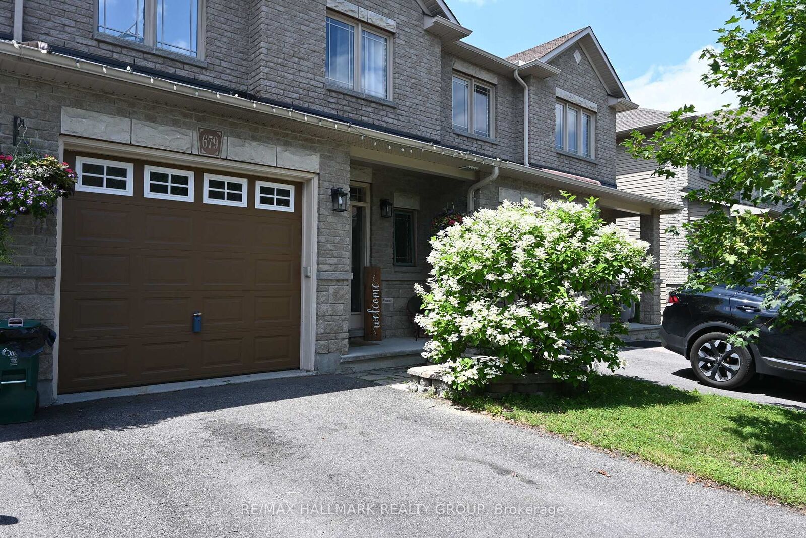 Property Photo:  679 Percifor Way  ON K1W 0E2 