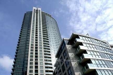 Property Photo:  215 Fort York Boulevard 3409  ON M5V 4A2 