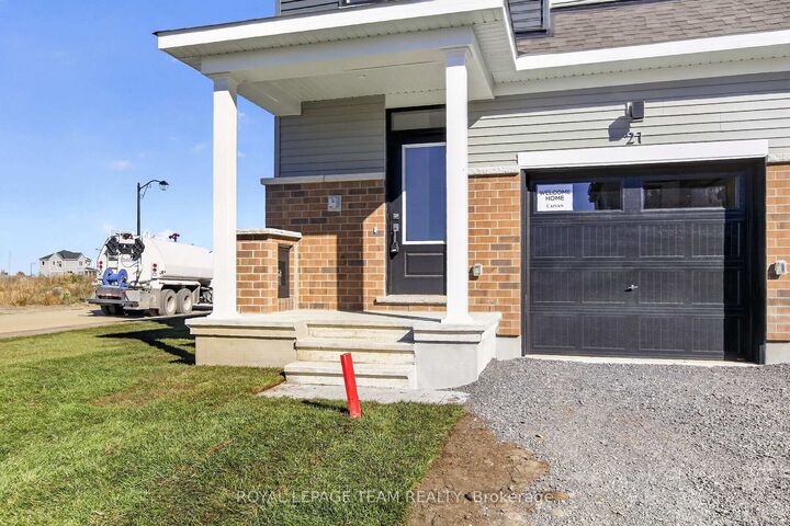 Property Photo:  21 Sintaluta Walk  ON K0A 2Z0 