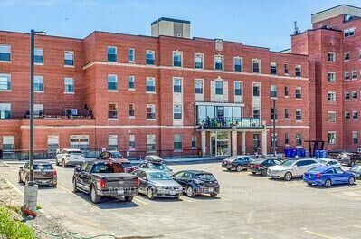 Property Photo:  175 Hunter Street E 405  ON K9H 1G9 