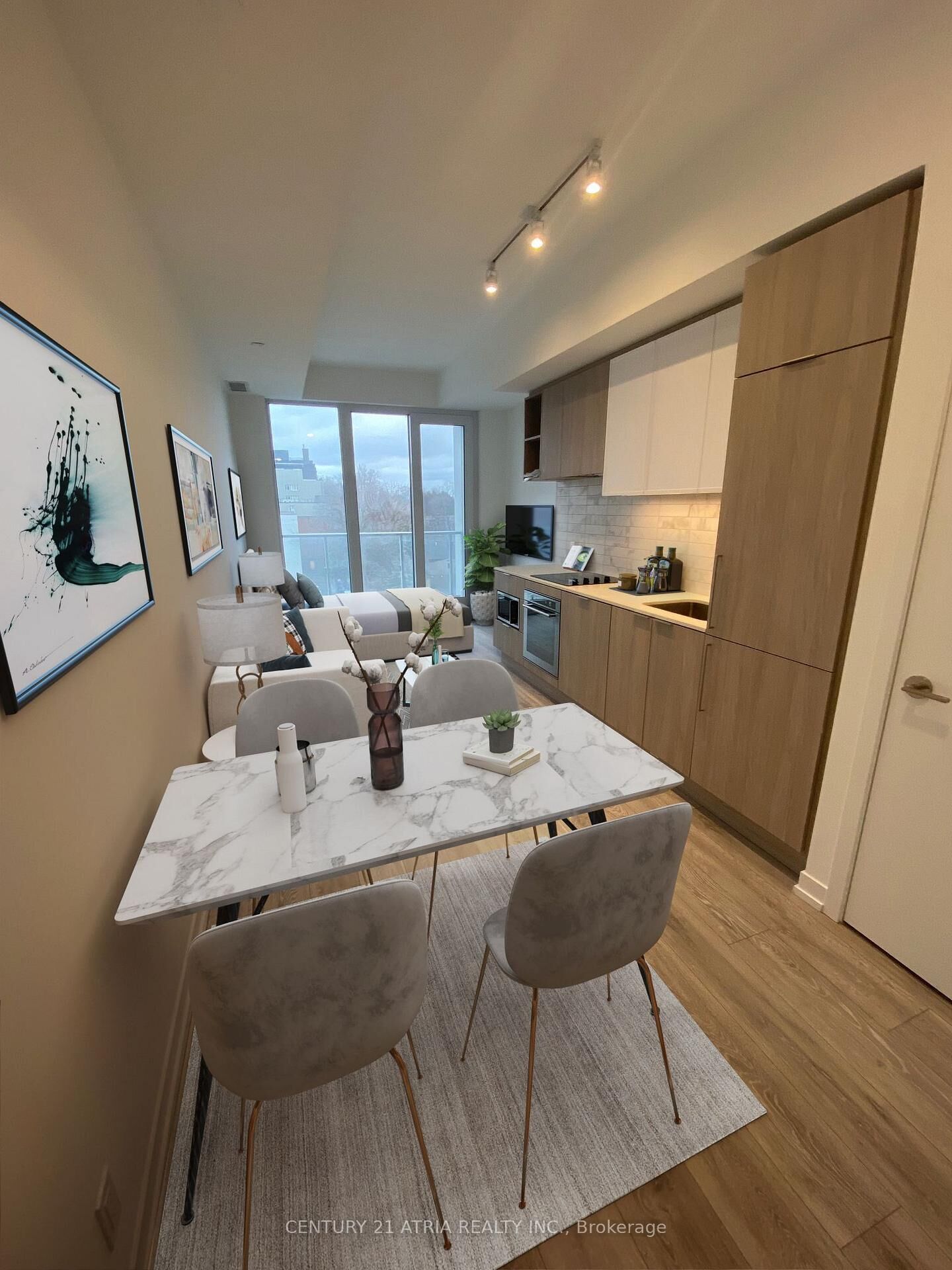 Property Photo: 2020 Bathurst Street 829 ON M5P 0A6