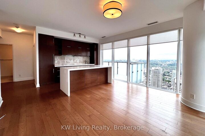 Property Photo:  1080 Bay Street 4310  ON M5S 0A5 