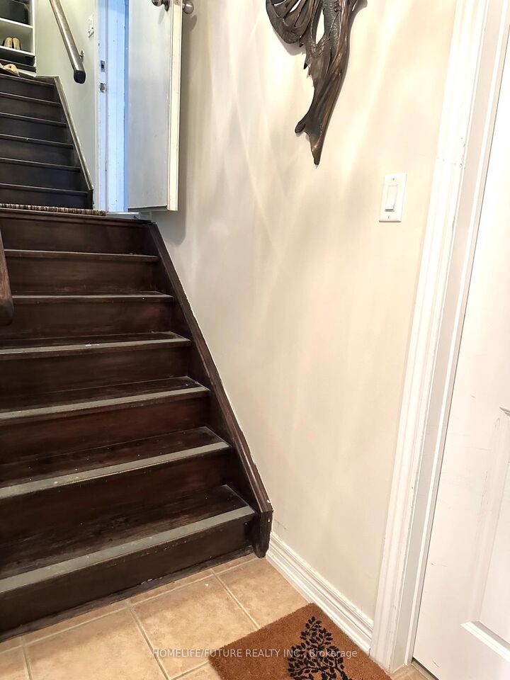 Property Photo:  1660 Arborwood Drive Bsmt  ON L1K 0H2 
