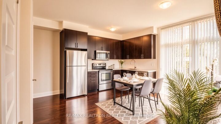 Property Photo:  23 Eldora Avenue 112  ON M2M 0B5 