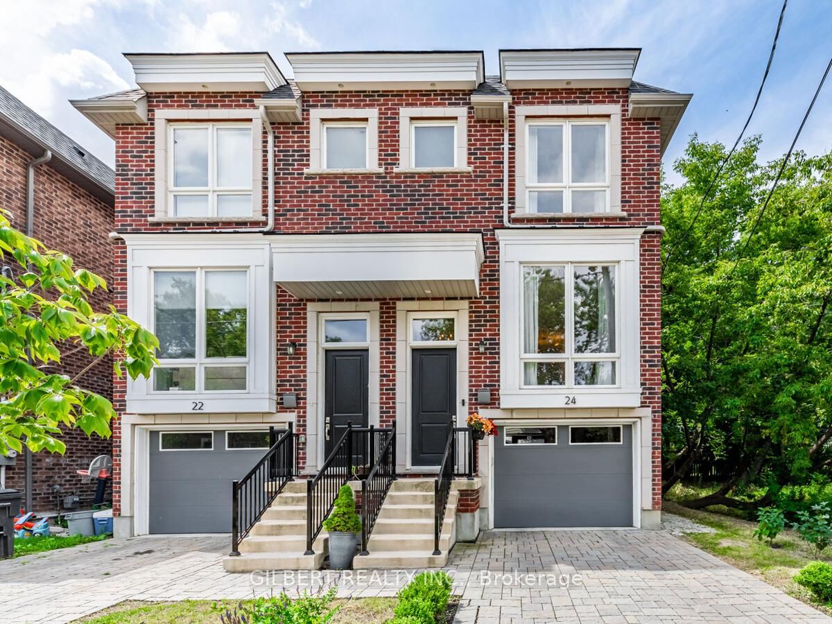 Property Photo:  24 Carhartt Street  ON M6A 1Y4 