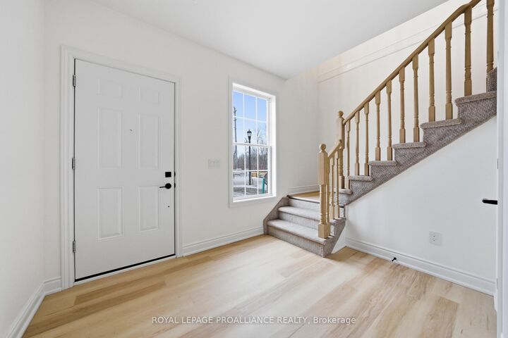 Property Photo:  922 Kerr Street W  ON K9A 1N6 