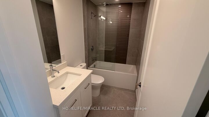 Property Photo:  26 Mill Street 318  ON L7G 2H7 