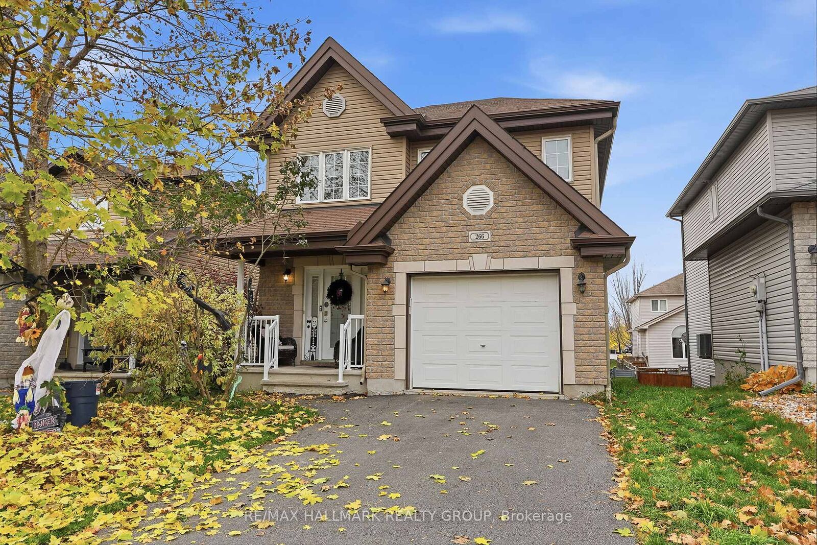 Property Photo:  266 Mica Street  ON K4K 0E2 