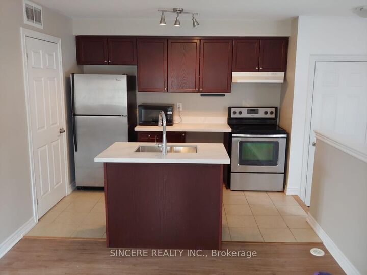 Property Photo:  9541 Ninth Line Coach House N/A  ON L6B 0T6 