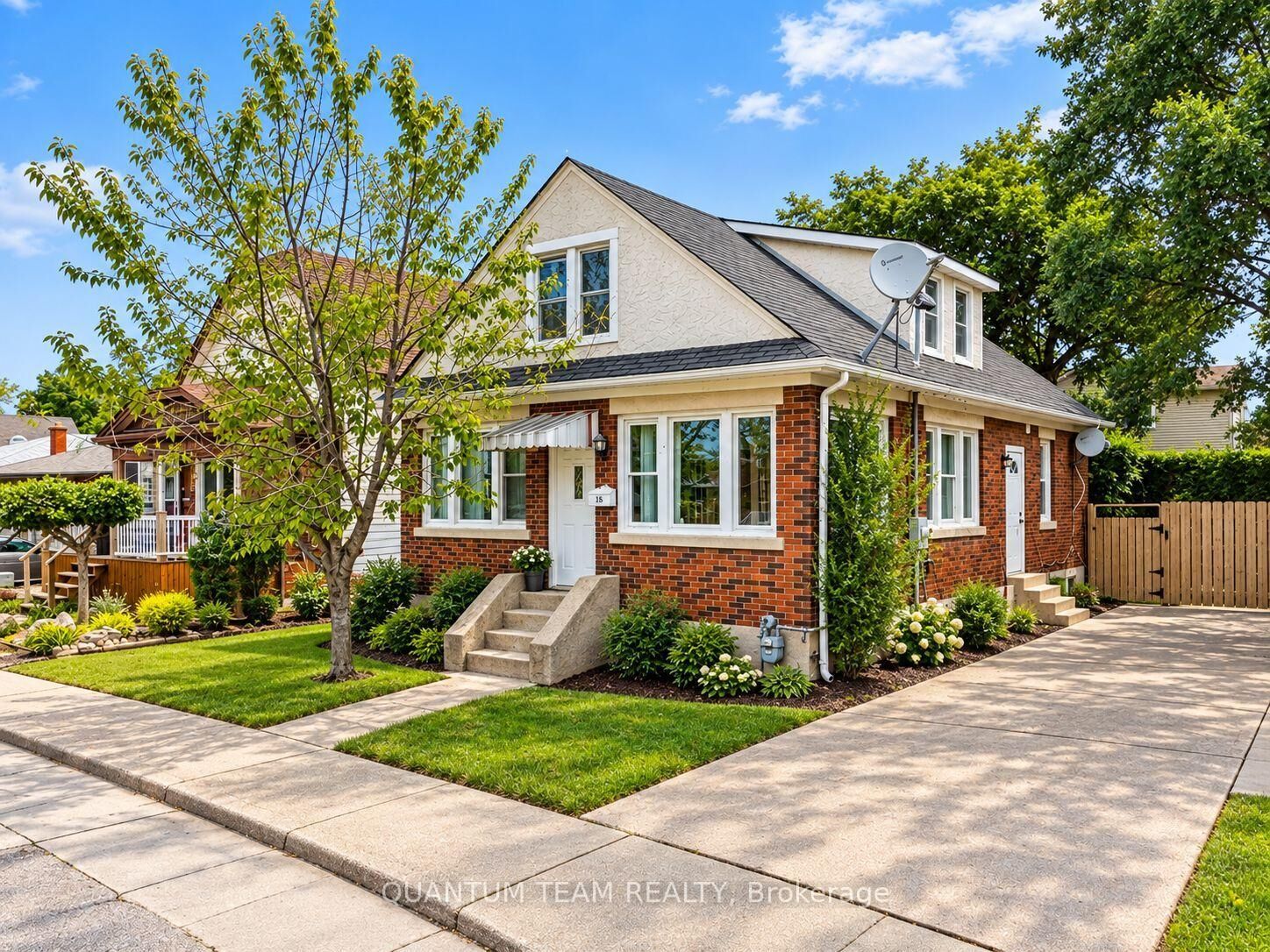 Property Photo:  18 Ormonde Avenue  ON L2M 5P2 