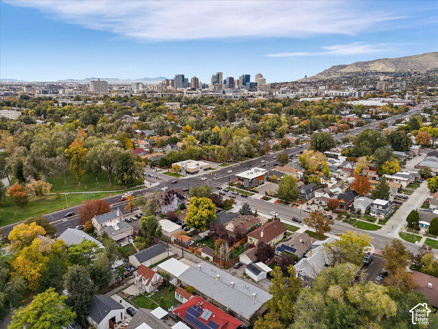 Property Photo: 922 S Lake St E UT 84105