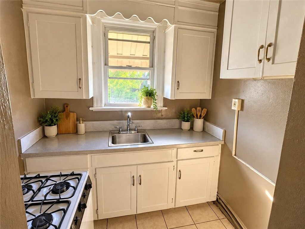 Property Photo: 539 2nd St PA 15140