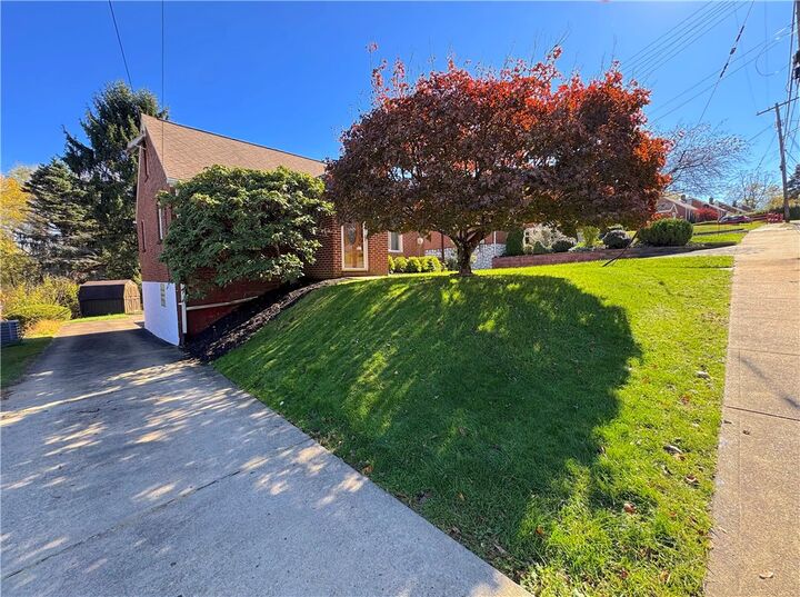 Property Photo:  214 Maryellen Dr  PA 15137 