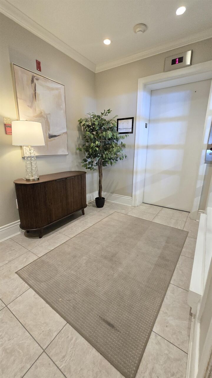 Property Photo: 15025 Victoria Avenue 401 BC V4B 1G2