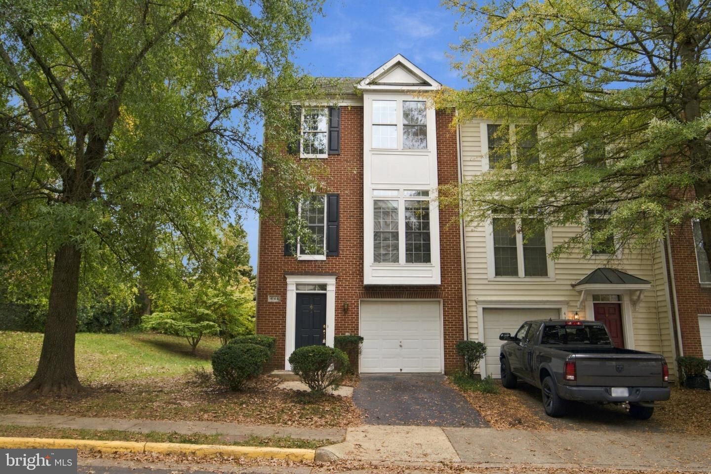 Property Photo:  4144 Fairfax Center Creek Drive  VA 22030 