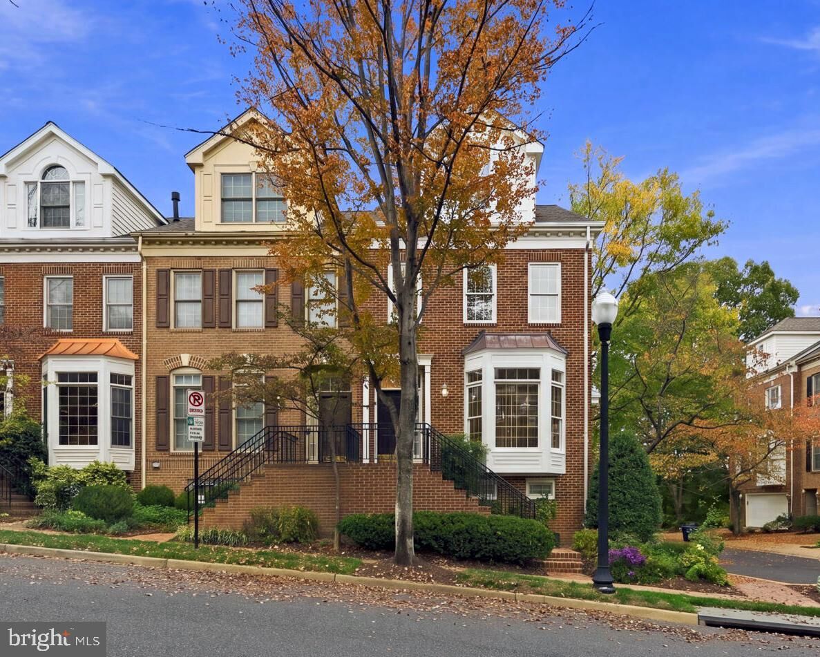 Property Photo:  1501 22nd Street N  VA 22209 