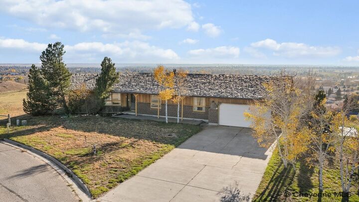 Property Photo: 5318 Braehill Rd WY 82009