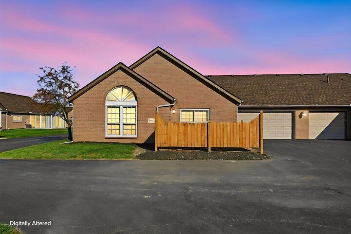 Property Photo: 2460 Meadow Glade Drive OH 43026