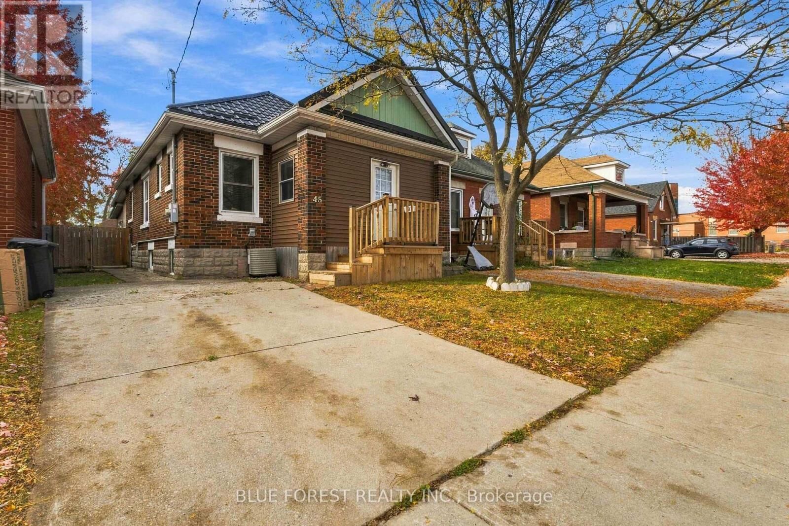 Property Photo:  45 South Tennyson Street South  ON N5Z 2K6 