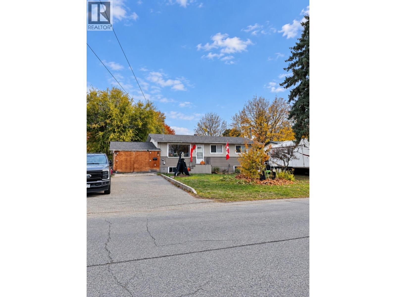 Property Photo: 215 Davie Road BC V1X 3Y6
