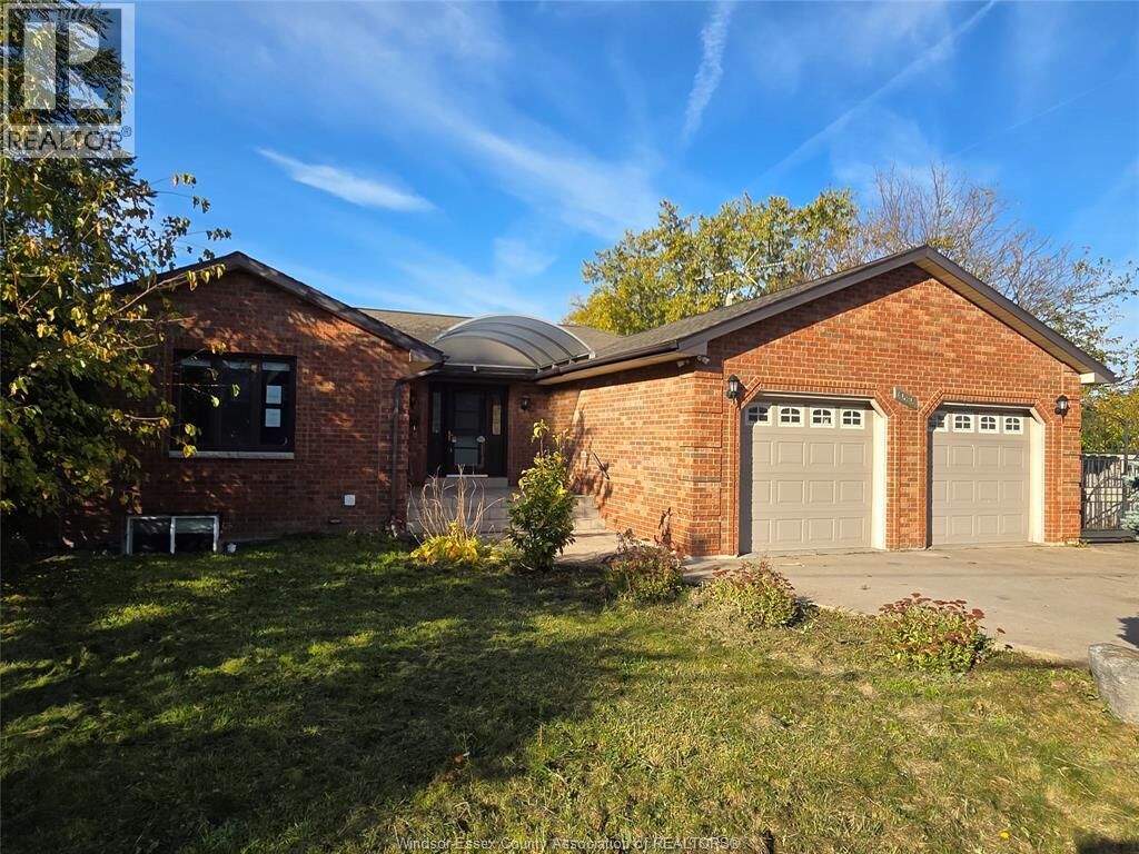Property Photo:  4585 Howard Avenue  ON N9G 1P6 