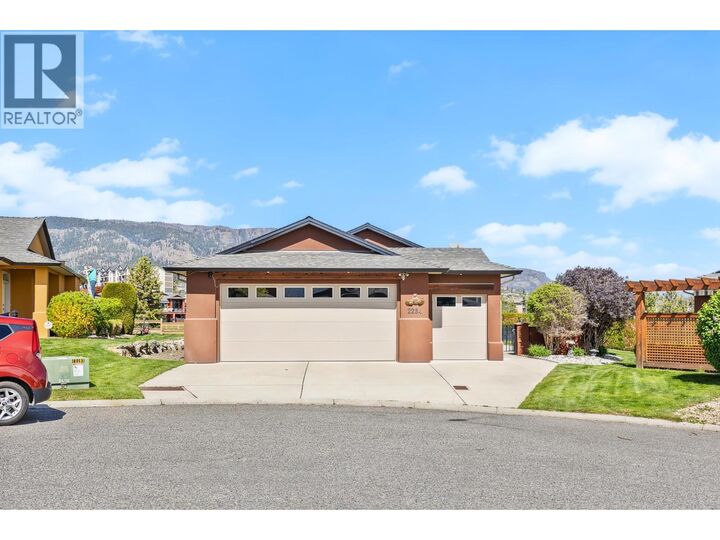 Property Photo:  2284 Pine Vista Place  BC V4T 2Y1 